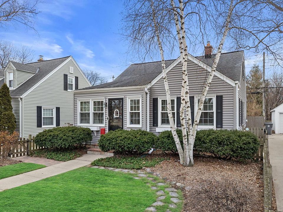 1st image of 621 East Hampton ROAD