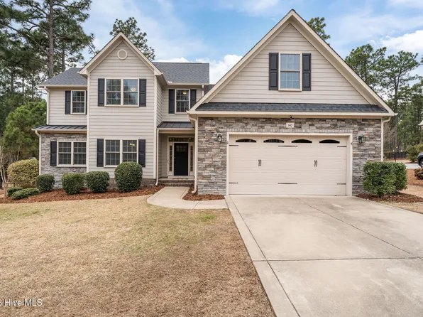 140 Wiregrass Lane, Southern Pines, NC 28387