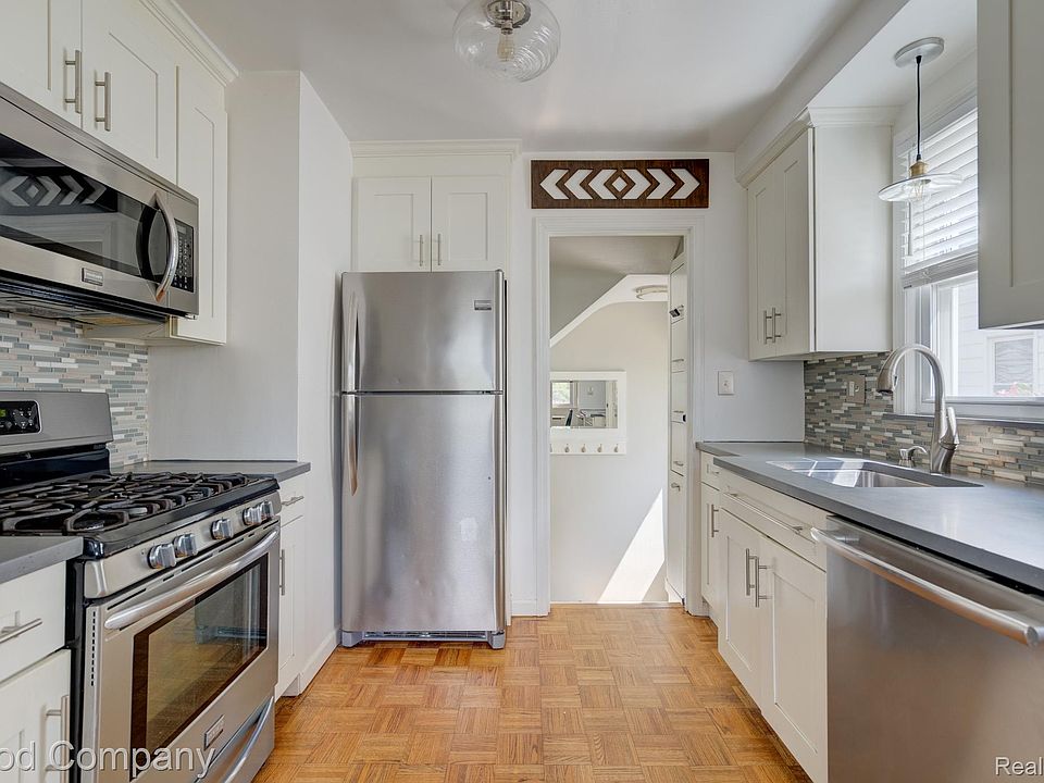 2946 Ellwood Ave, photo 9