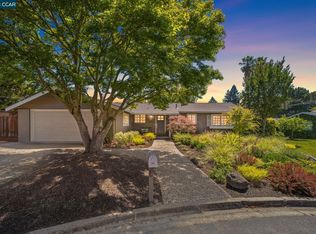 17 Hammond Pl, Moraga, CA