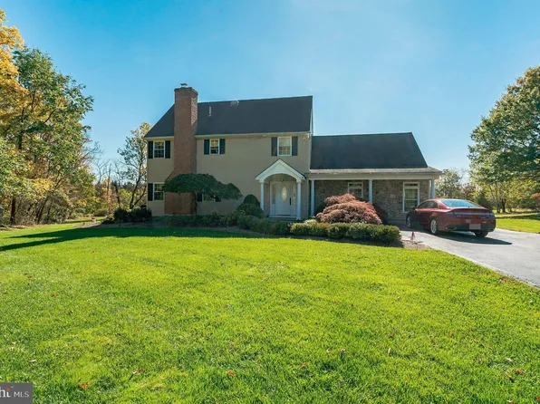 2201 Upper Stump Rd, Perkasie, PA 18944