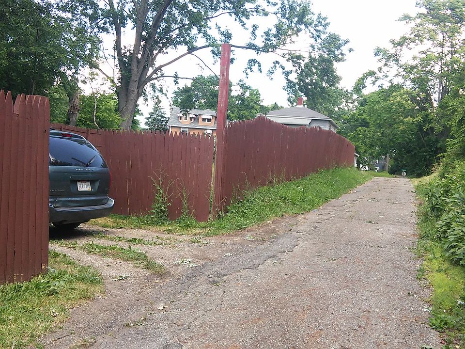 2nd image of 1117 2nd St NW