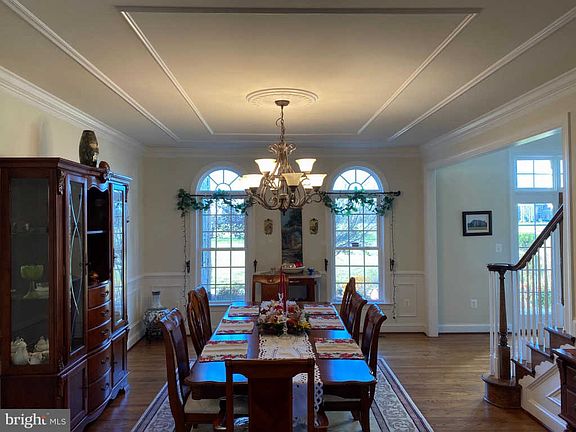4th image of 10910 Meadow Walk Ln