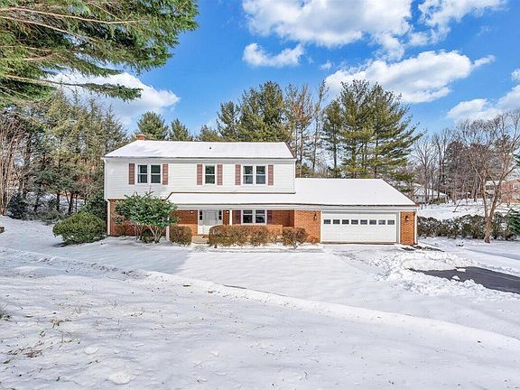 3rd image of 3336 Dawn Cir