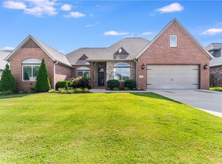 6409 S 37th St, Rogers, AR 72758