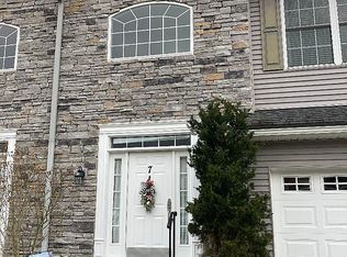 7 Marina Dr, Harveys Lake, PA 18618