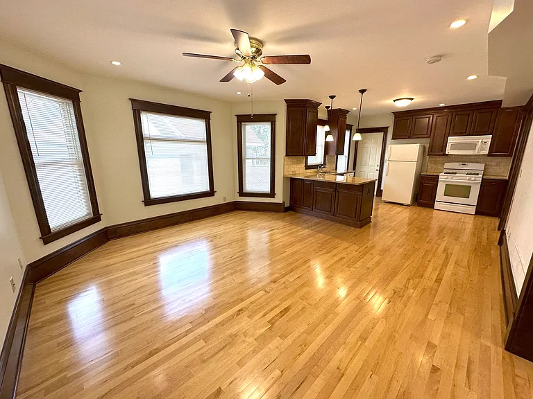 2709 Delaware St SE — Photo 5