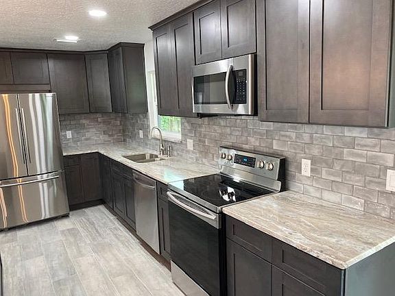 5th image of 1120 Woodsmere Pkwy
