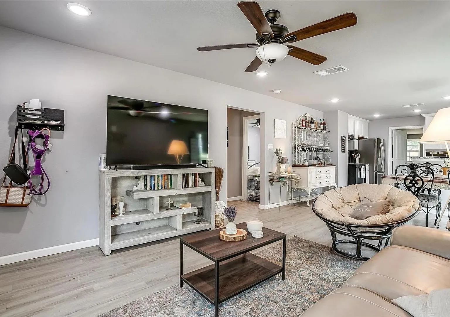 Charming, remodeled 2BR House in Fort Worth — Photo 1