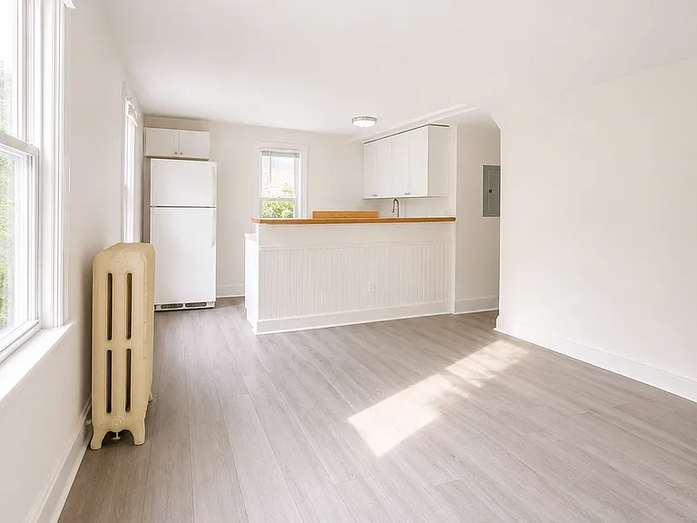 21 Hodge St #1 — Photo 6