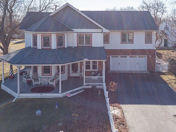 2nd image of 3484 Iroquois Trl