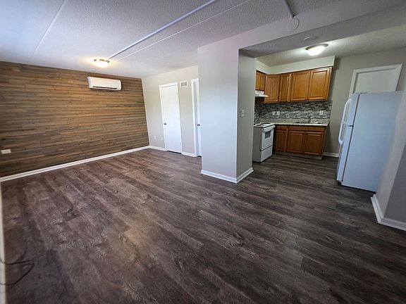 5th image of 100 Brookside Dr APT 3A