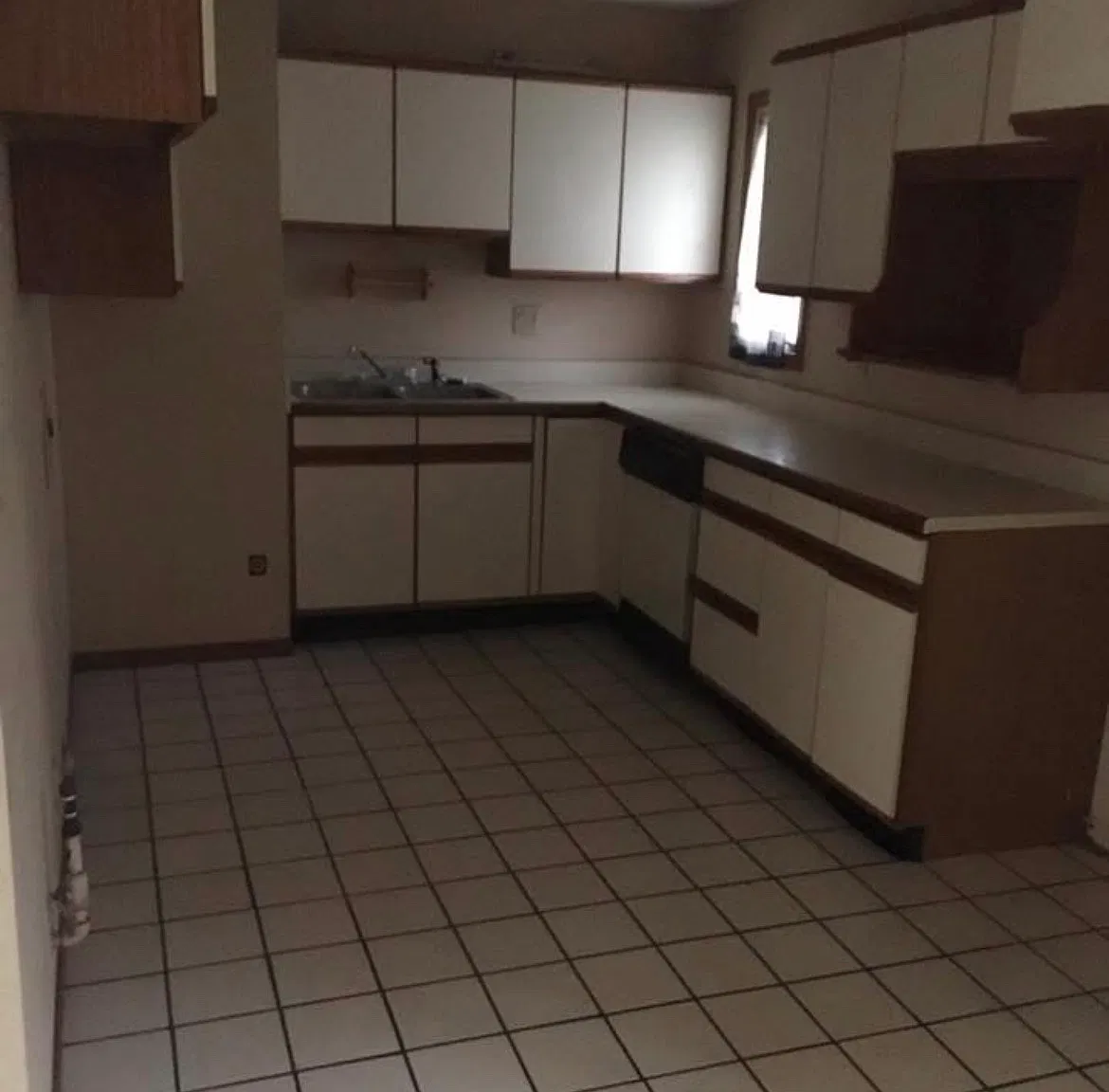 3 bed, 925 sqft, $1,300 — Photo 3