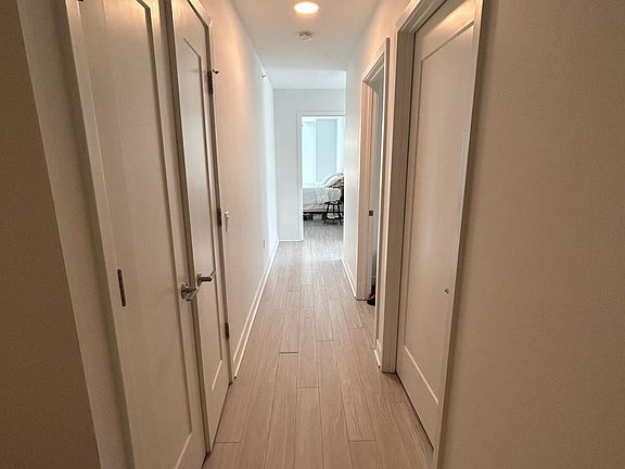 2nd image of 2235 N Lincoln Ave #209