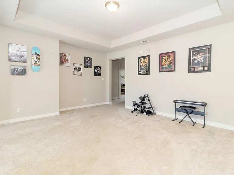 3010 Flora Manor Dr — Photo 13