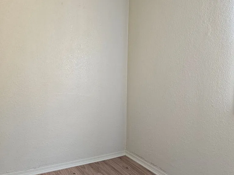 1206 Glenarm St — Photo 11
