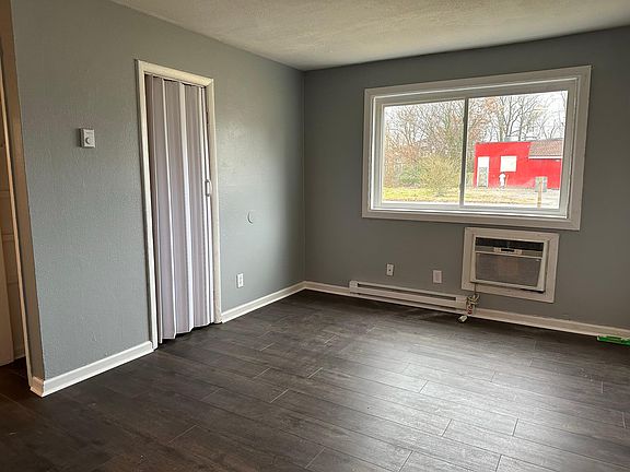 Bedroom 1 - Updated rooms - freshly painted and new flooring