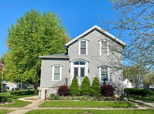 349 S Locust St, Chebanse, IL 60922