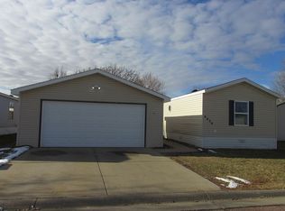 6037 S McKenzie Pl, Sioux Falls, SD 57106