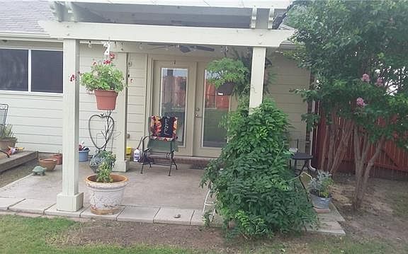 3rd image of 112 Branding Iron Dr