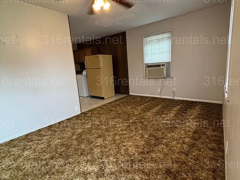 220 Ohio St — Photo 1