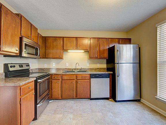 4th image of 1116 Cabana Dr