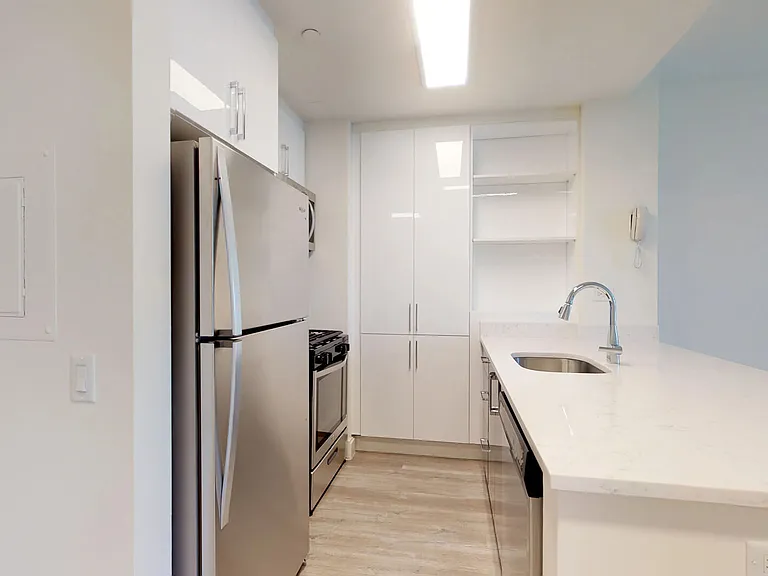 10 Hanover Square — Photo 189