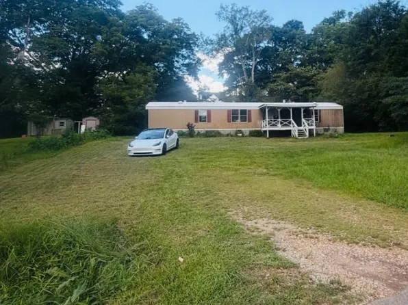 5814 Church St, Flowery Branch, GA 30542