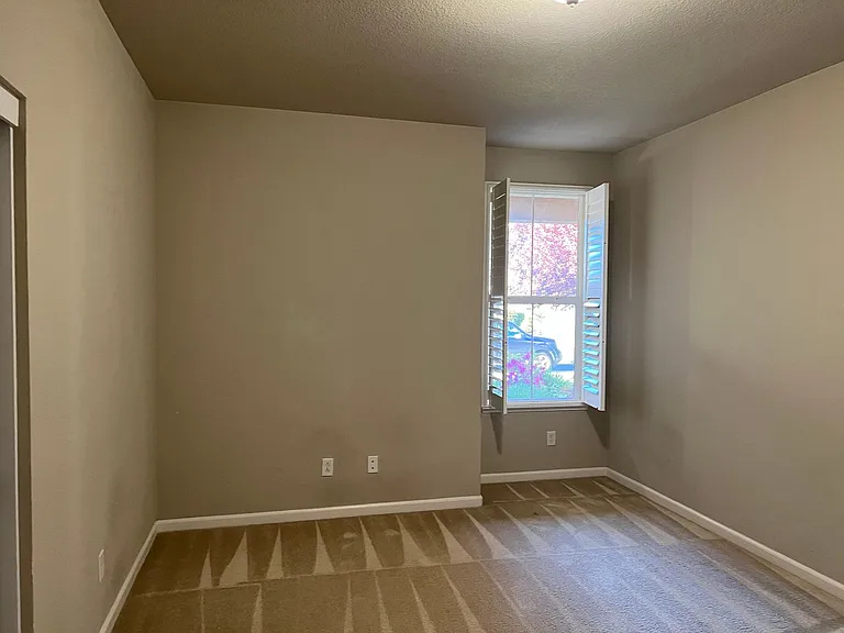2338 Dunsley Cir — Photo 22
