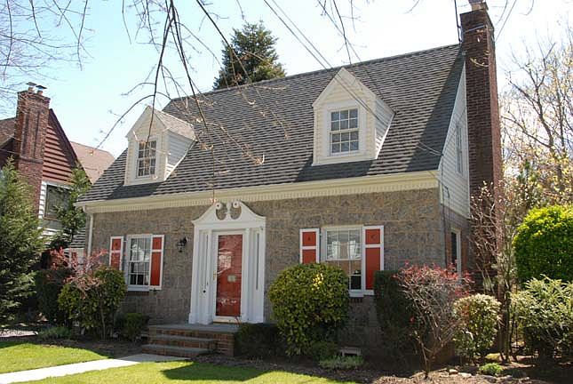 1st image of 34 Clayton Ave