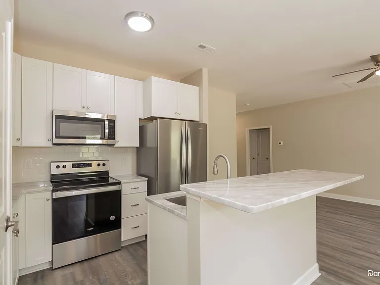 1300 W Walnut Ave — Photo 3