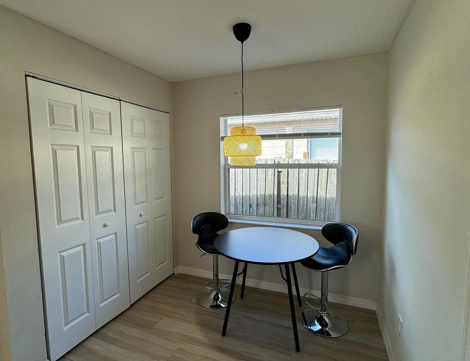 3 bed, 2.0 bath, 1431 sqft, $3,100 — Photo 4