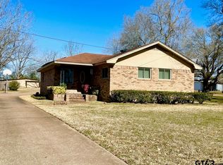 2504 E Houston Ave, Crockett, TX 75835