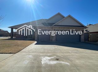 11200 SW 39th St, Mustang, OK 73064