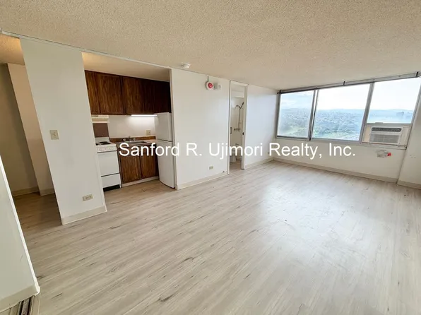 98-288 Kaonohi St APT 1805, Aiea, HI 96701
