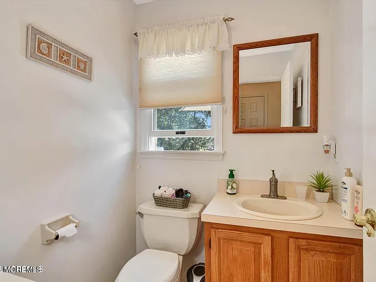 14 Bittersweet Dr — Photo 19