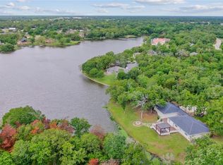 11092 Lakefront Dr, College Station, TX 77845