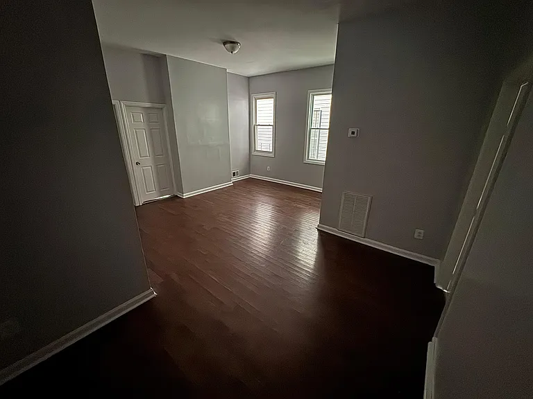 270 Littleton Ave #1F — Photo 3