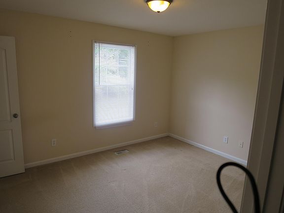 3rd image of 7624 Chatham Cir #1