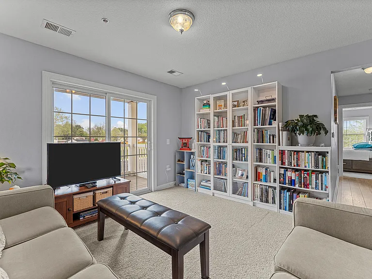 1016 Thoroughgood Way #201 — Photo 33