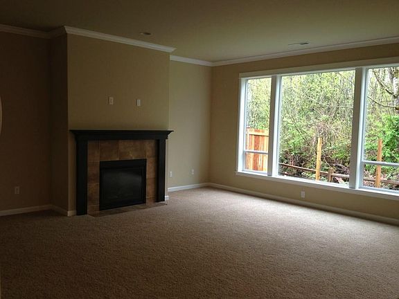 3rd image of 11926 59th Ave E