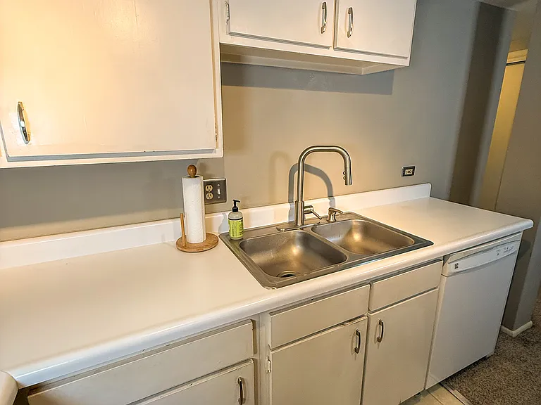 352 S Lafayette St #403 — Photo 2