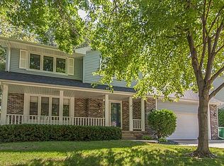 2805 68th St, Urbandale, IA 50322