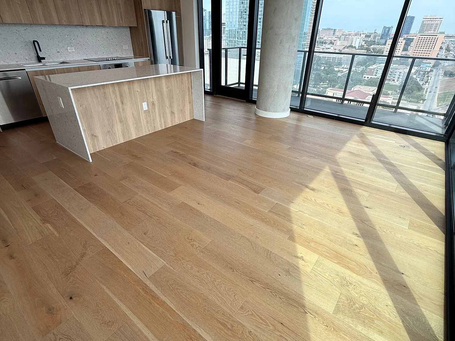 1 bed, 892 sqft, $2,950 — Photo 3