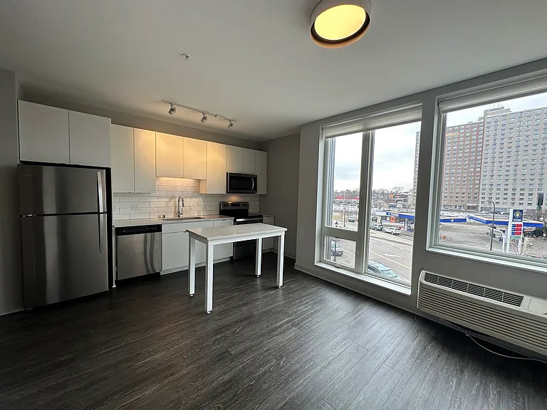 Luna Apartments — Photo 84