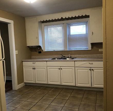 2nd image of 15301 Center Ave APT 1