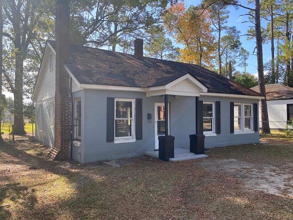 exterior of home - new blinds have been installed