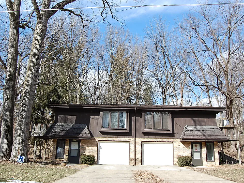 3805 Maquoketa Dr