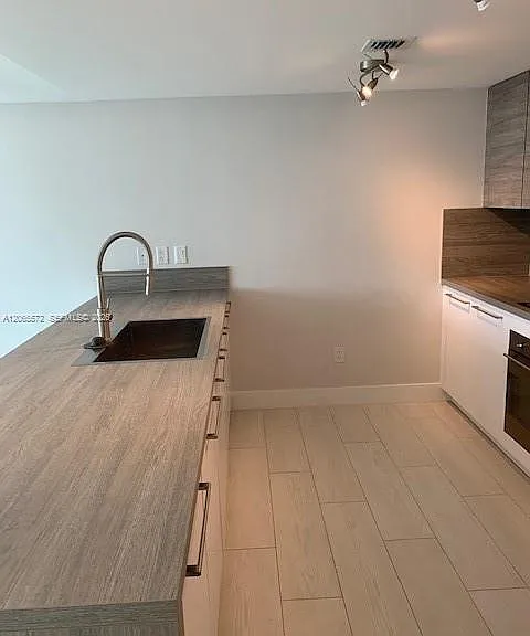400 Sunny Isles Blvd #1606 — Photo 3