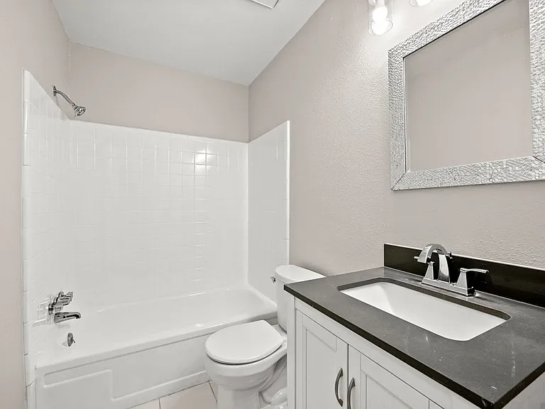 9219 Baronne Dr — Photo 5